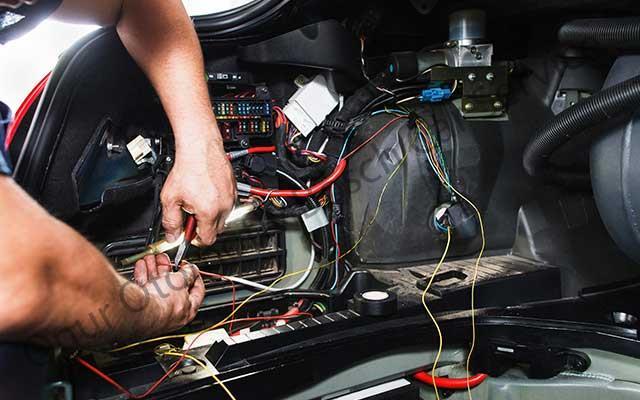 Oto Elektronik